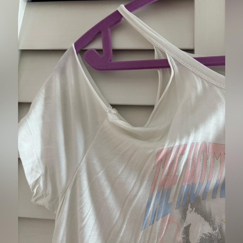 Recycled Karma x KISS Hottest Show On Earth Cold Shoulder Graphic Tee | Size Med - Picture 8 of 10